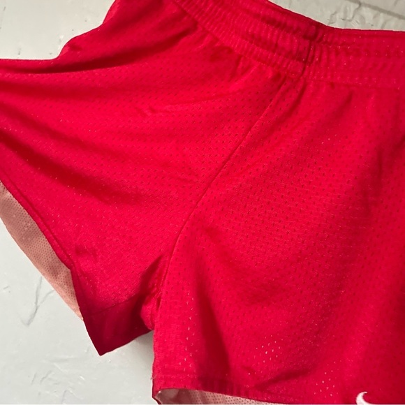 Nike Women's Vibrant Red Athletic Shorts Elastic Waist Pull On sz small Soccer - Picture 4 of 4